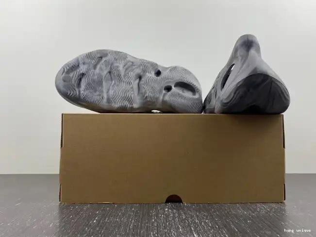 hype Adidas MX Granite IE4931 Foam Yeezy RNR 0324